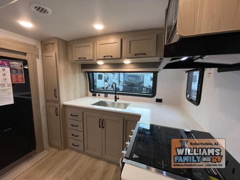 2025 Forest River 2025 Forest River Rockwood Mini Lite - thumbnail 3