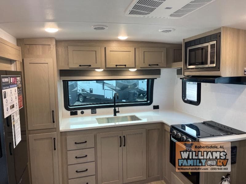 2025 Forest River 2025 Forest River Rockwood Mini Lite - thumbnail 5