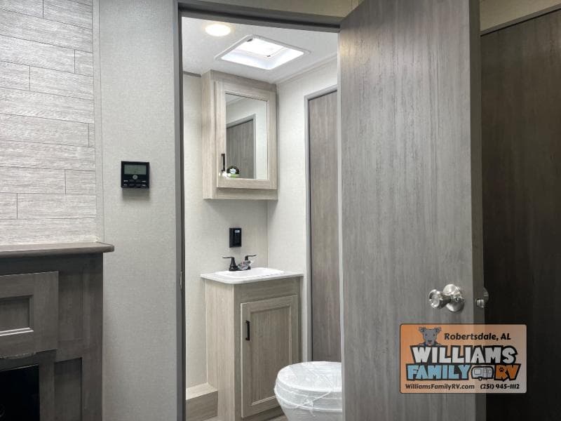 2025 Coachmen 2025 Coachmen Catalina - thumbnail 17