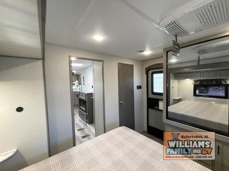 2025 Coachmen 2025 Coachmen Catalina - thumbnail 26