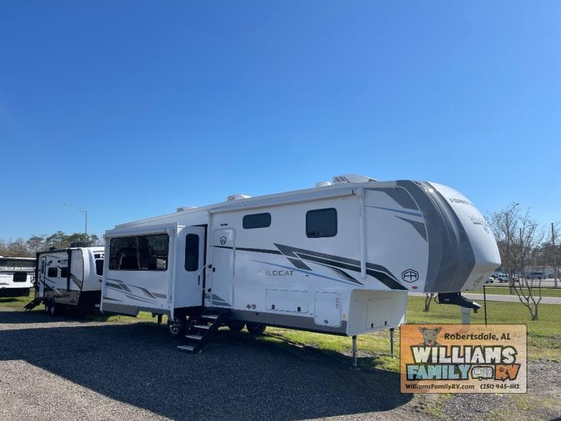 2025 Forest River Wildcat 33CHEF