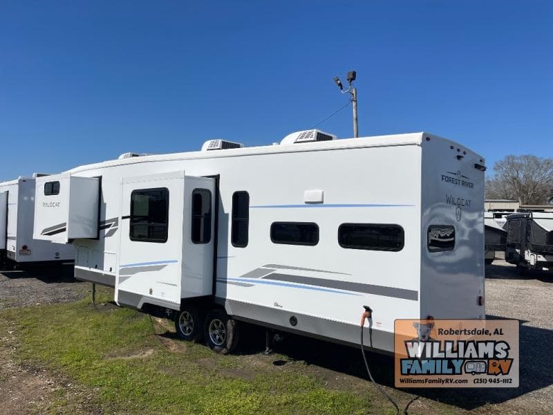 2025 Forest River 2025 Forest River Wildcat - thumbnail 26