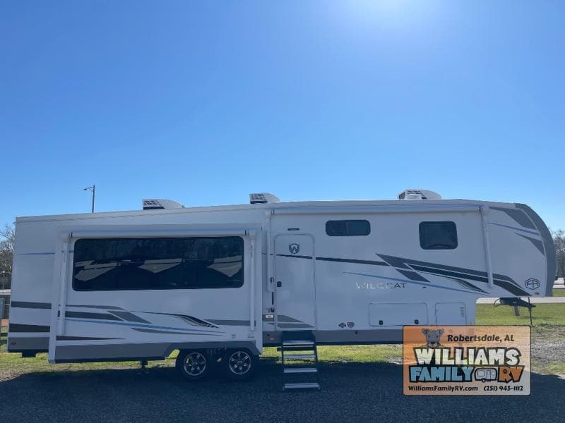 2025 Forest River 2025 Forest River Wildcat - thumbnail 27