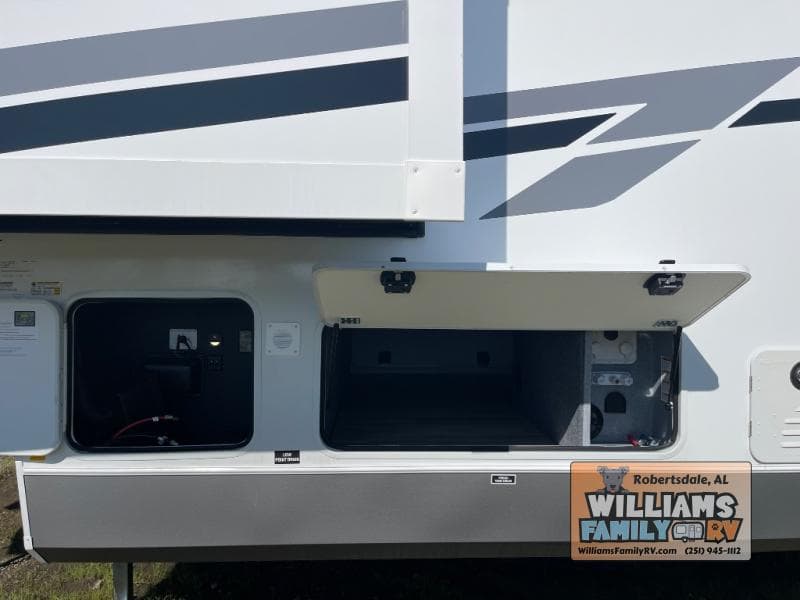 2025 Forest River 2025 Forest River Wildcat - thumbnail 29