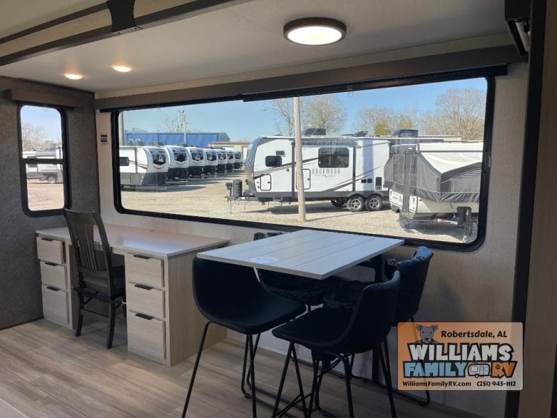 2025 Forest River 2025 Forest River Wildcat - thumbnail 6