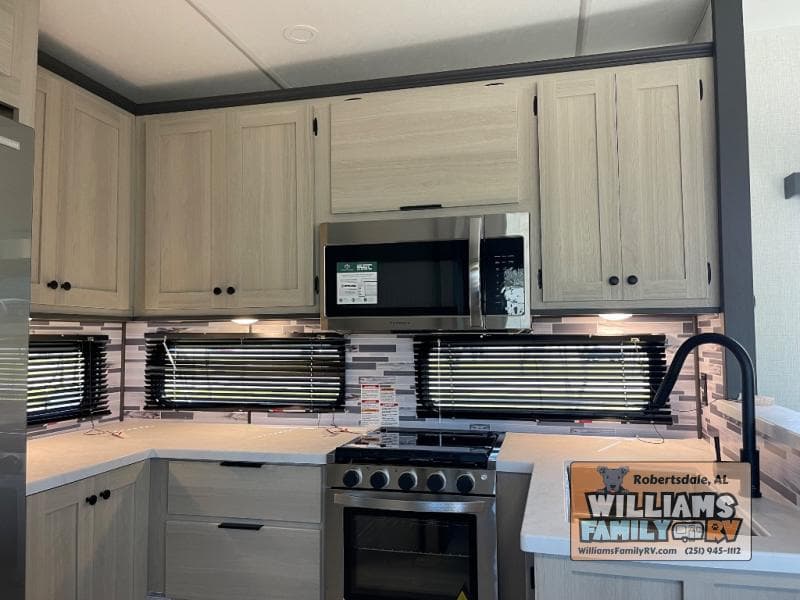 2025 Forest River 2025 Forest River Wildcat - thumbnail 8