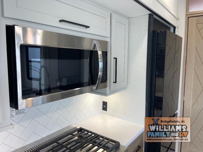 2025 Forest River 2025 Forest River Sierra - thumbnail 8