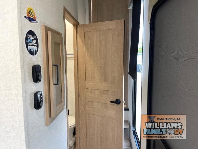 2025 Forest River 2025 Forest River Sierra - thumbnail 19