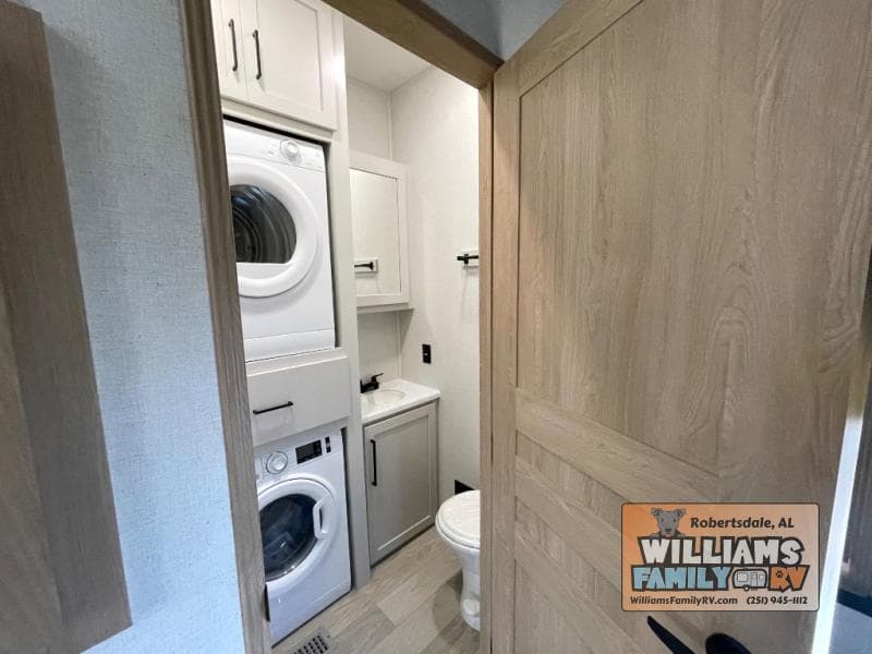 2025 Forest River 2025 Forest River Sierra - thumbnail 21