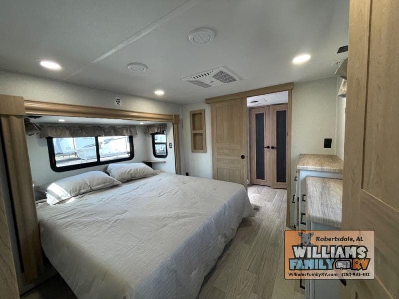 2025 Forest River 2025 Forest River Sierra - thumbnail 26