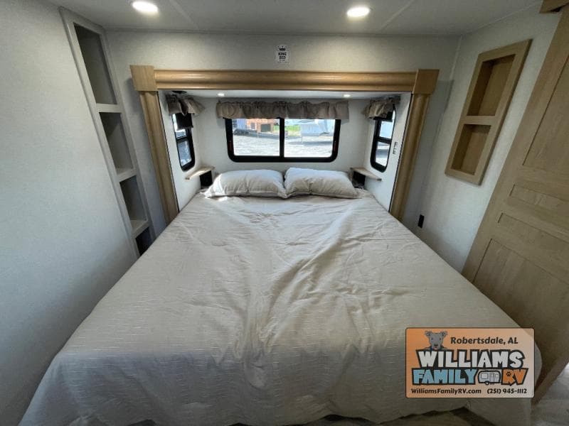 2025 Forest River 2025 Forest River Sierra - thumbnail 27