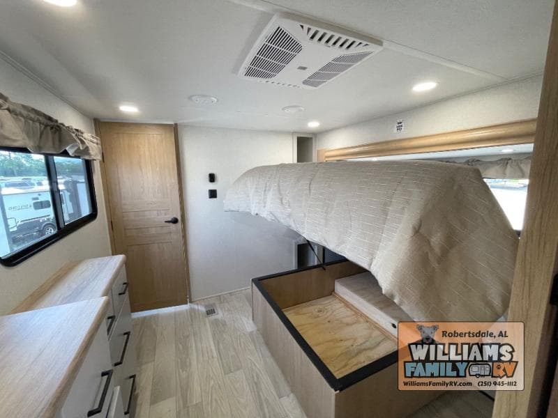 2025 Forest River 2025 Forest River Sierra - thumbnail 29