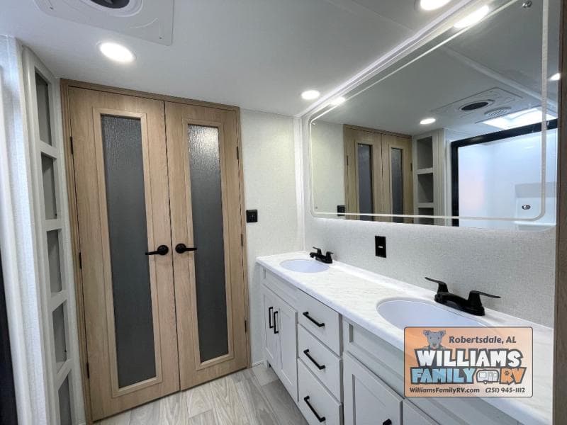 2025 Forest River 2025 Forest River Sierra - thumbnail 32