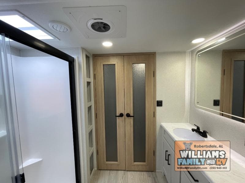 2025 Forest River 2025 Forest River Sierra - thumbnail 36