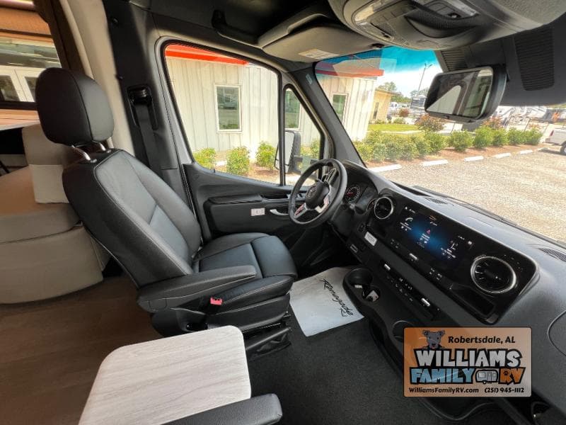 2026 Renegade 2026 Renegade Vienna - thumbnail 31