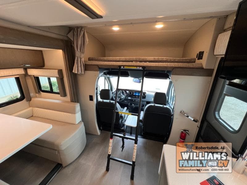 2026 Renegade 2026 Renegade Vienna - thumbnail 4