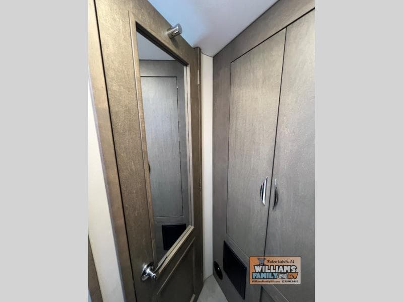 2026 Renegade 2026 Renegade Vienna - thumbnail 26