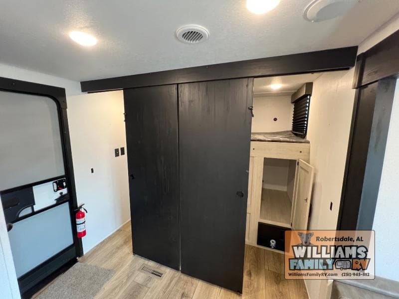 2026 Forest River 2026 Forest River Puma - thumbnail 10