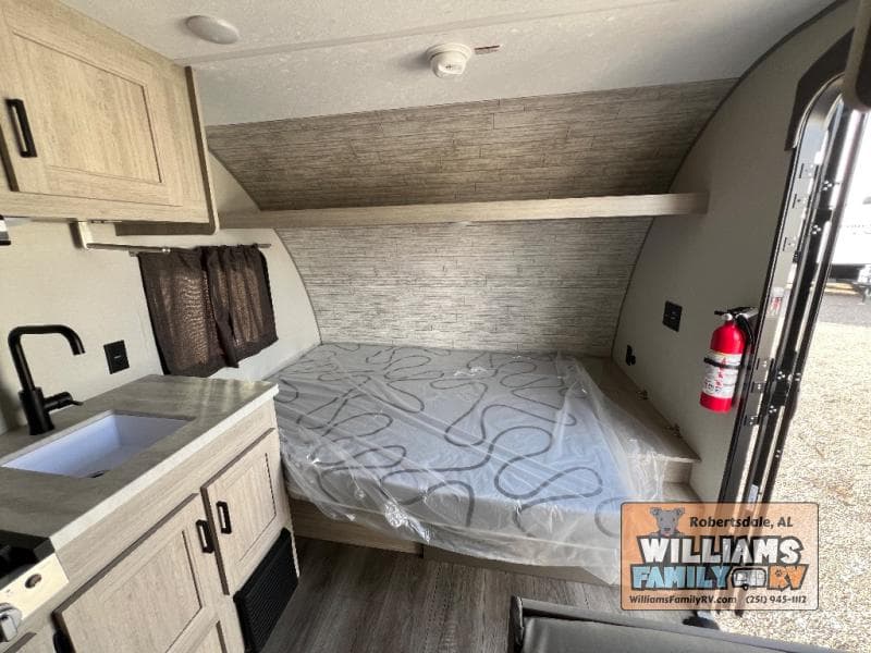 2025 Coachmen 2025 Coachmen Catalina - thumbnail 4