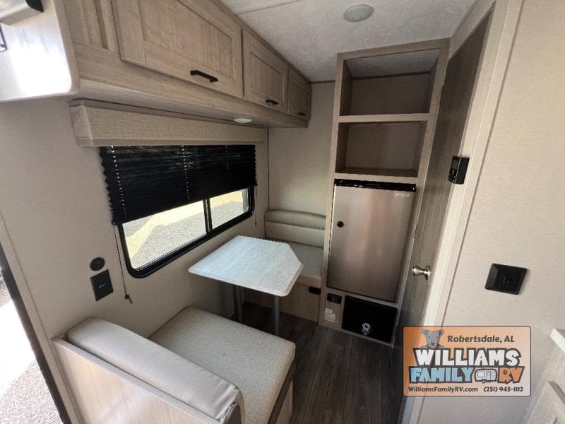 2025 Coachmen 2025 Coachmen Catalina - thumbnail 6