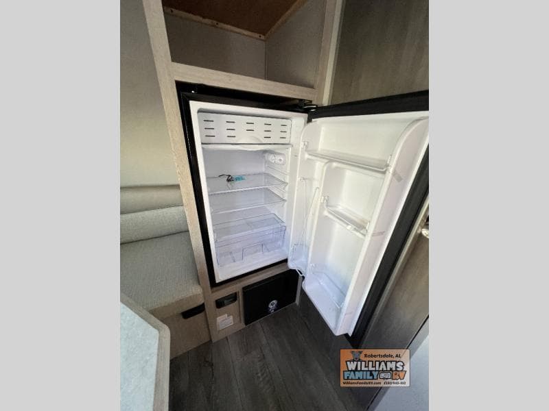 2025 Coachmen 2025 Coachmen Catalina - thumbnail 9