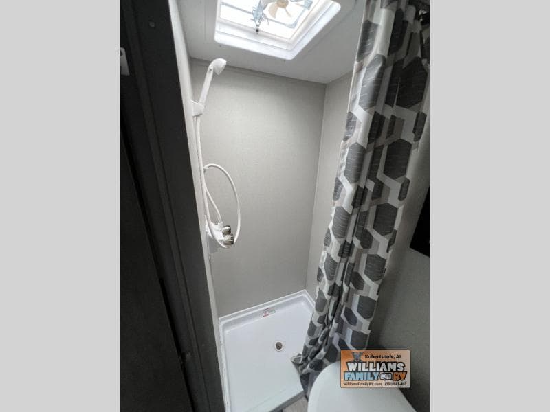 2025 Coachmen 2025 Coachmen Catalina - thumbnail 13