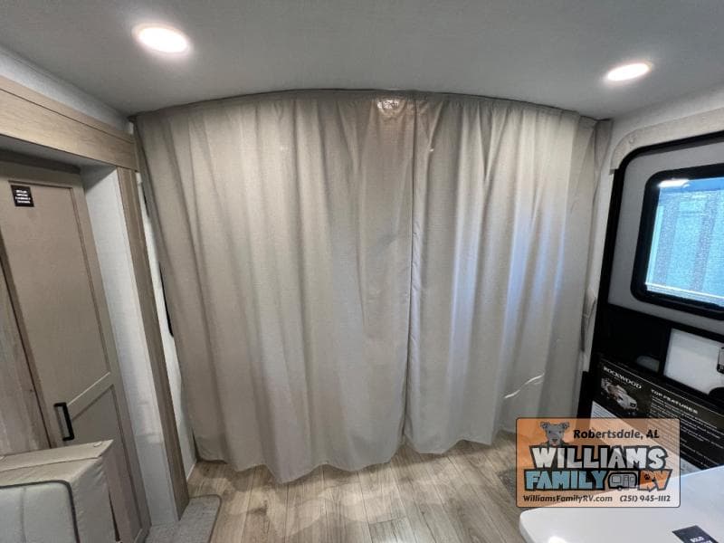 2026 Forest River 2026 Forest River Rockwood Mini Lite - thumbnail 6