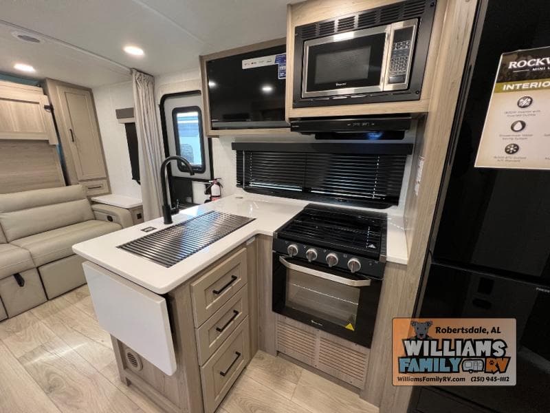 2026 Forest River 2026 Forest River Rockwood Mini Lite - thumbnail 19