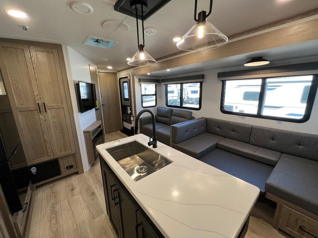 2026 Forest River 2026 Forest River Rockwood Signature - thumbnail 4