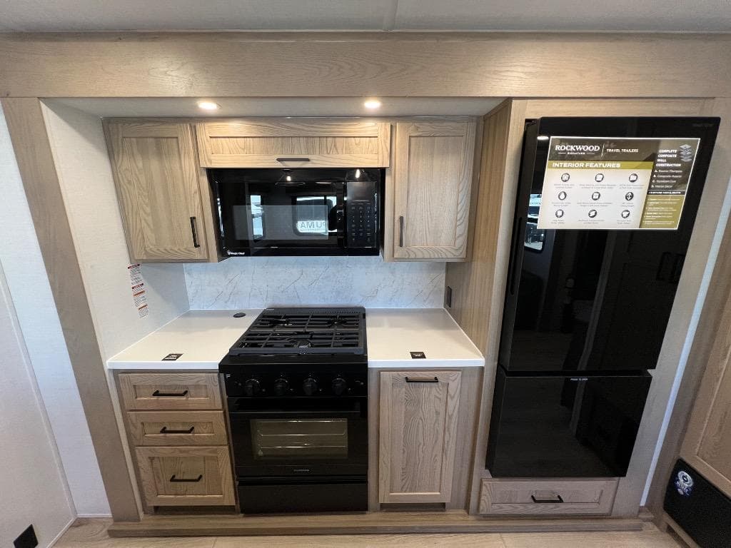 2026 Forest River 2026 Forest River Rockwood Signature - thumbnail 14