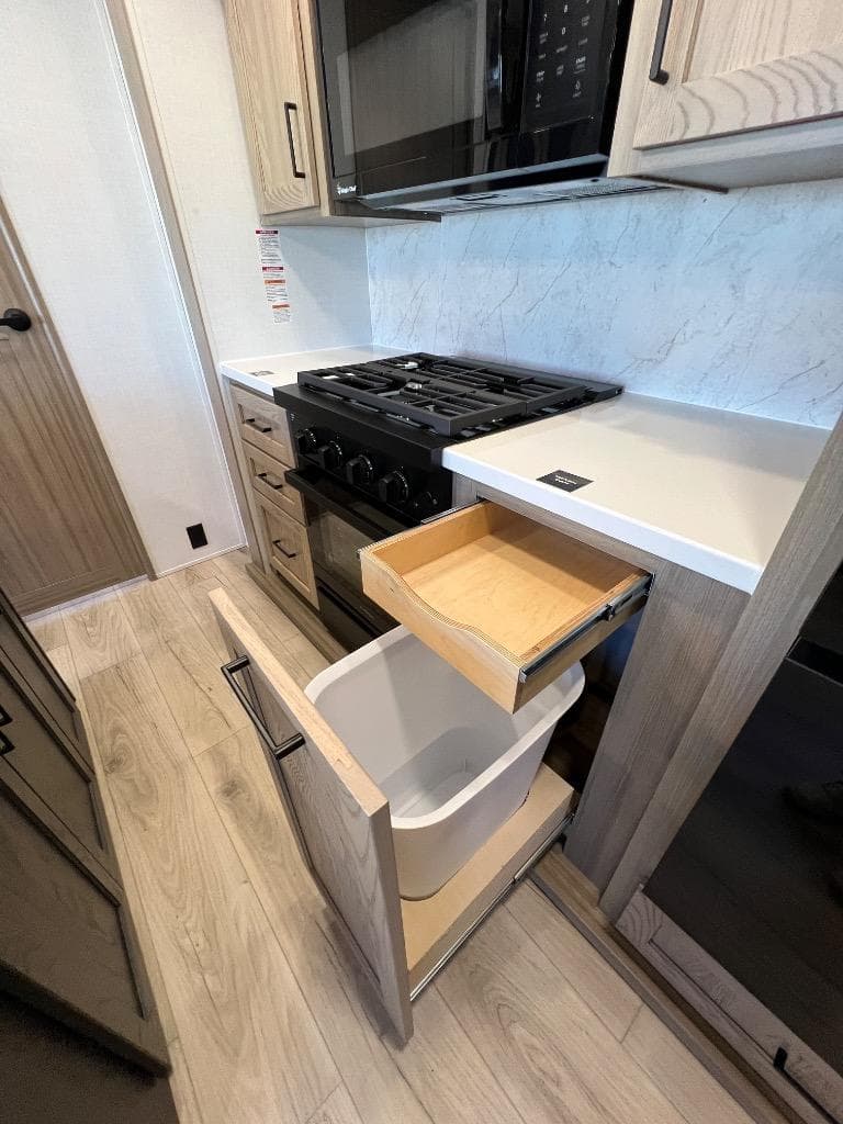 2026 Forest River 2026 Forest River Rockwood Signature - thumbnail 17