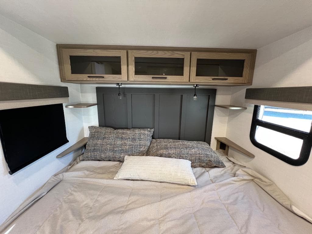 2026 Forest River 2026 Forest River Rockwood Signature - thumbnail 38