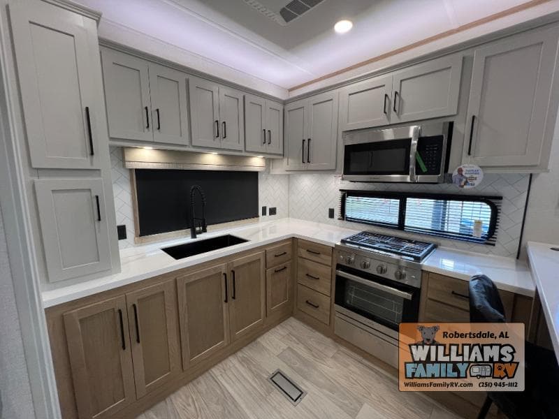 2026 Forest River 2026 Forest River Sierra - thumbnail 6