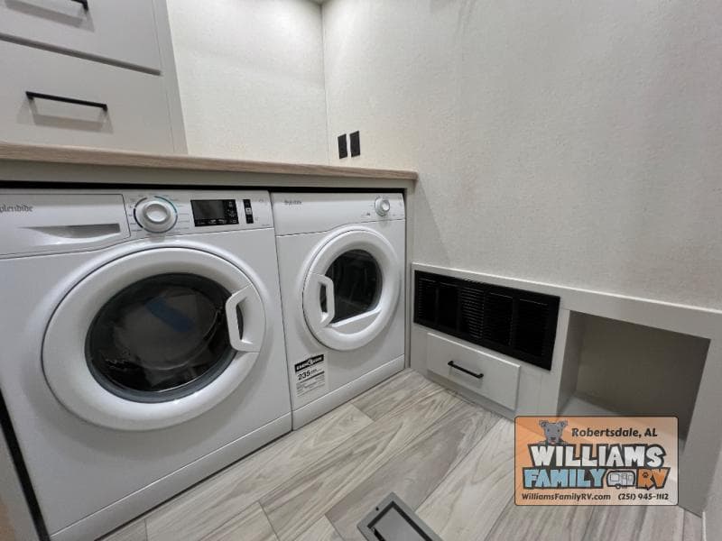 2026 Forest River 2026 Forest River Sierra - thumbnail 15