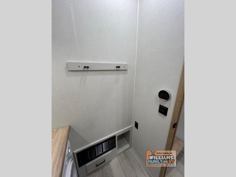 2026 Forest River 2026 Forest River Sierra - thumbnail 16