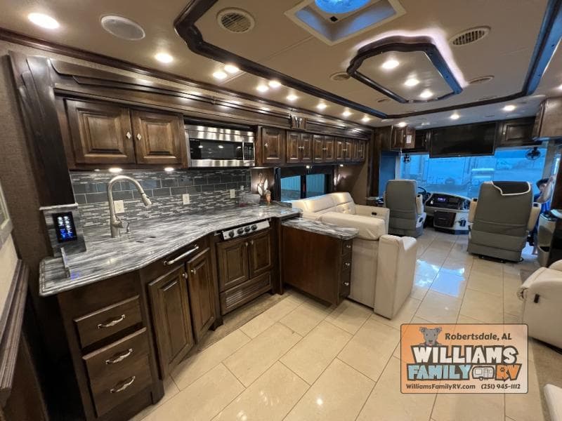 2016 Tiffin 2016 Tiffin Phaeton - thumbnail 14