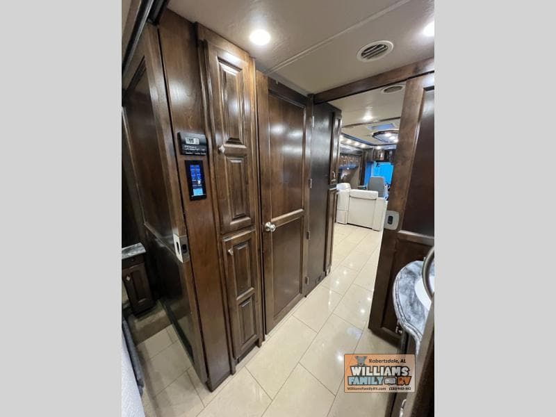 2016 Tiffin 2016 Tiffin Phaeton - thumbnail 20