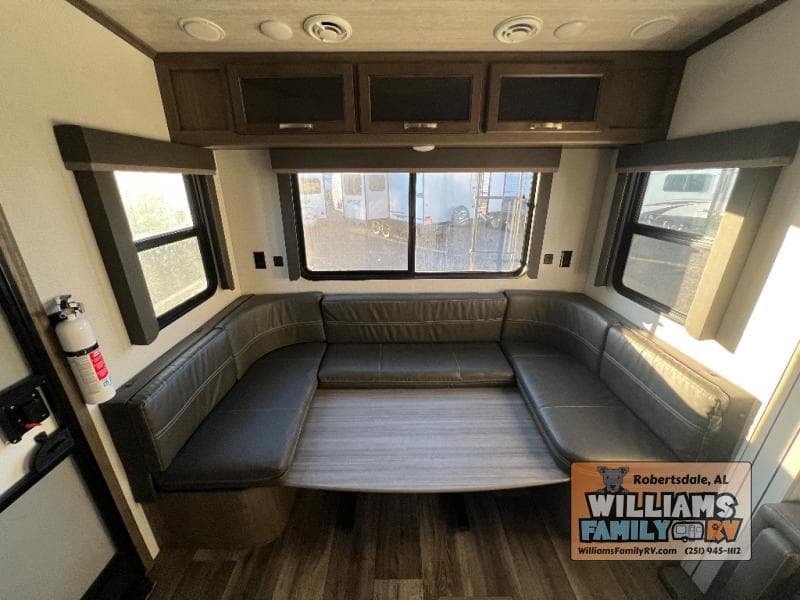 2022 Keystone 2022 Keystone Cougar - thumbnail 6