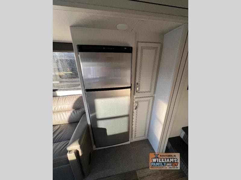 2022 Keystone 2022 Keystone Cougar - thumbnail 8