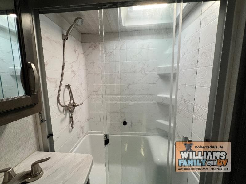 2022 Keystone 2022 Keystone Cougar - thumbnail 14