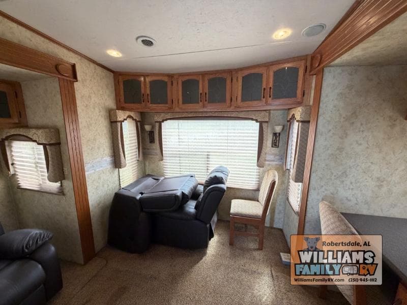 2011 Coachmen 2011 Coachmen Brookstone - thumbnail 5