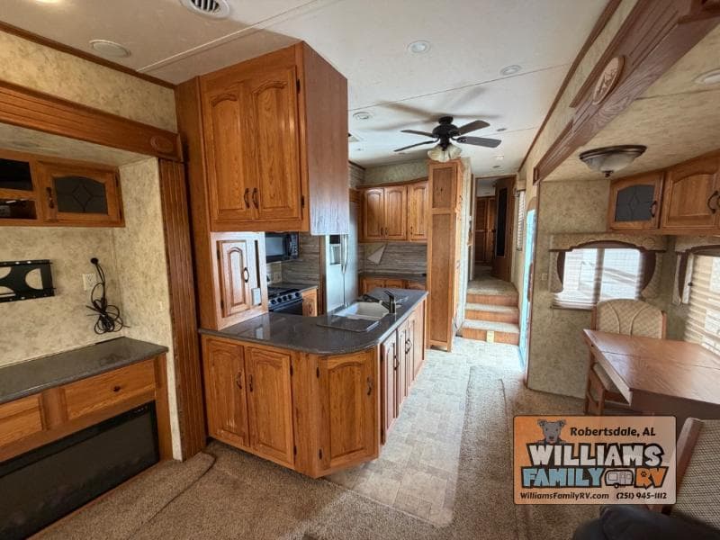 2011 Coachmen 2011 Coachmen Brookstone - thumbnail 7