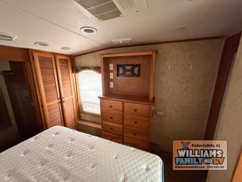 2011 Coachmen 2011 Coachmen Brookstone - thumbnail 16