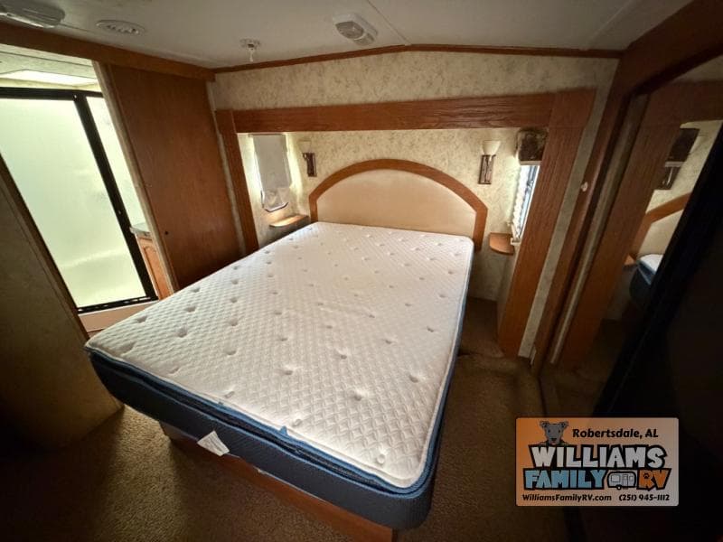 2011 Coachmen 2011 Coachmen Brookstone - thumbnail 19