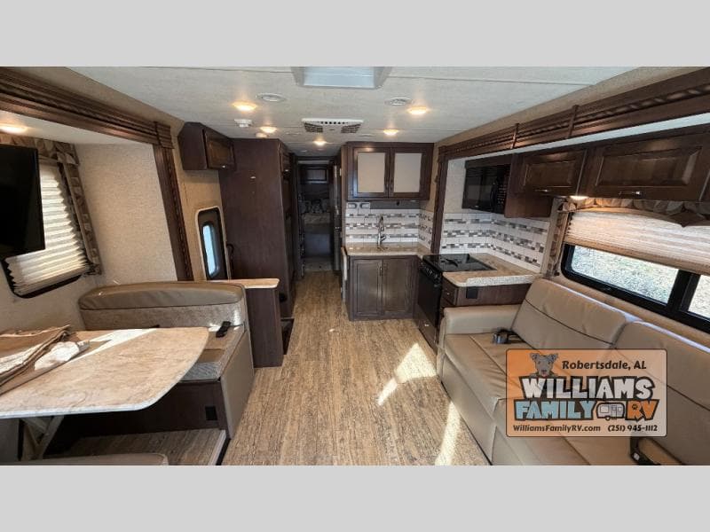 2017 Thor Motor Coach 2017 Thor Motor Coach Hurricane - thumbnail 16