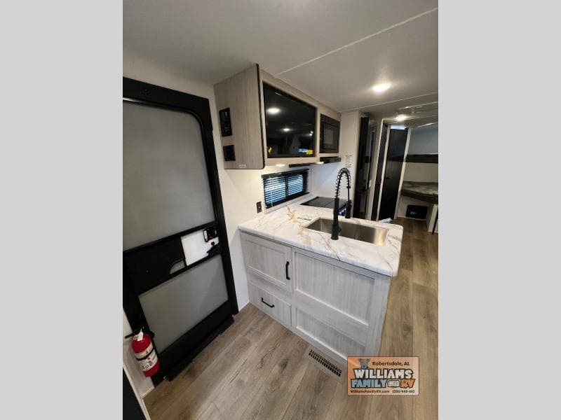 2026 Forest River 2026 Forest River Puma - thumbnail 6