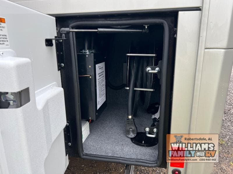 2026 Renegade 2026 Renegade Verona - thumbnail 44