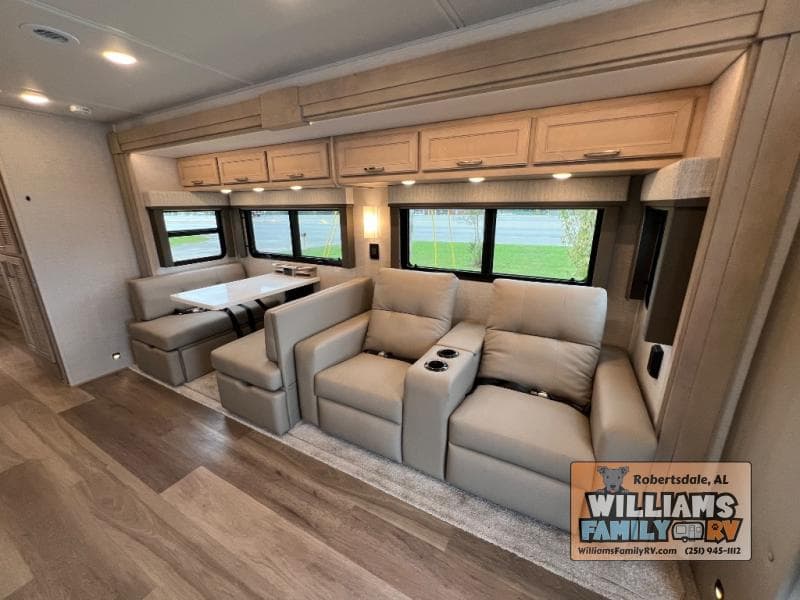 2026 Renegade 2026 Renegade Verona - thumbnail 3