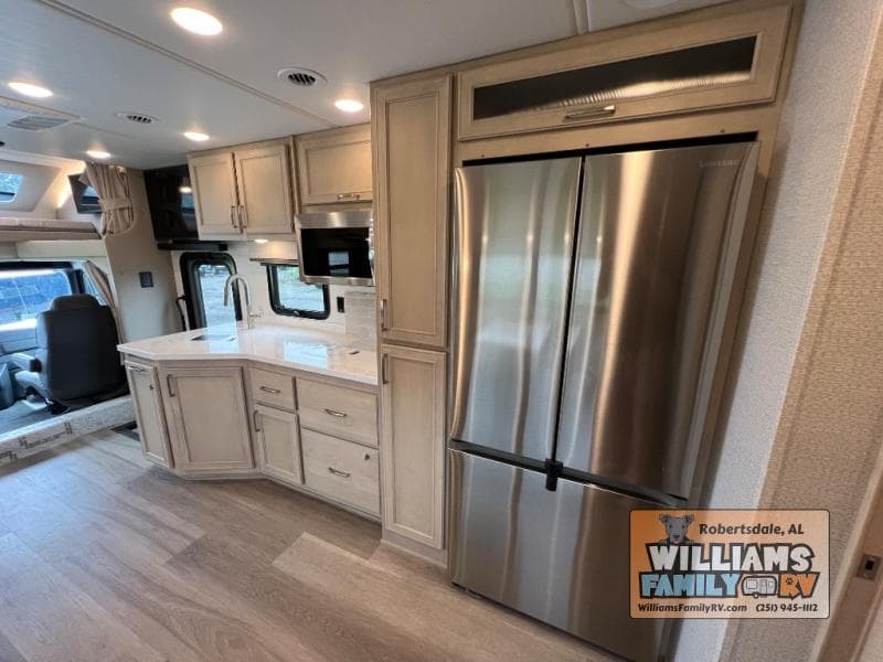 2026 Renegade 2026 Renegade Verona - thumbnail 9