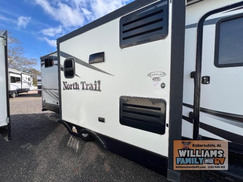 2015 Heartland 2015 Heartland North Trail - thumbnail 3